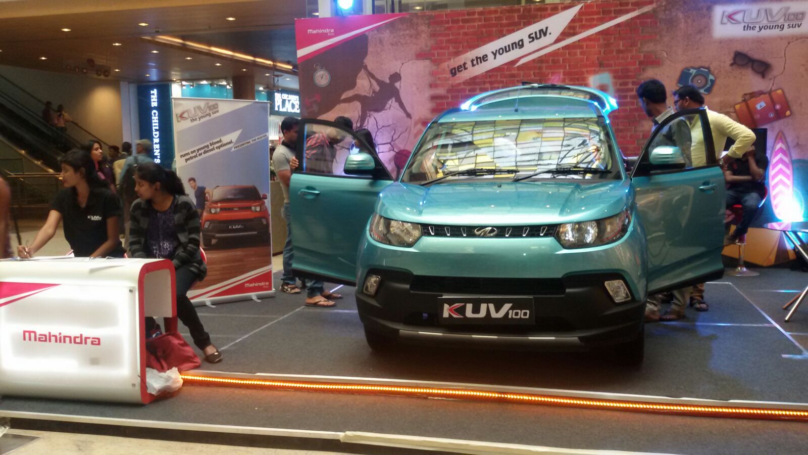 Mahindra KUV 100