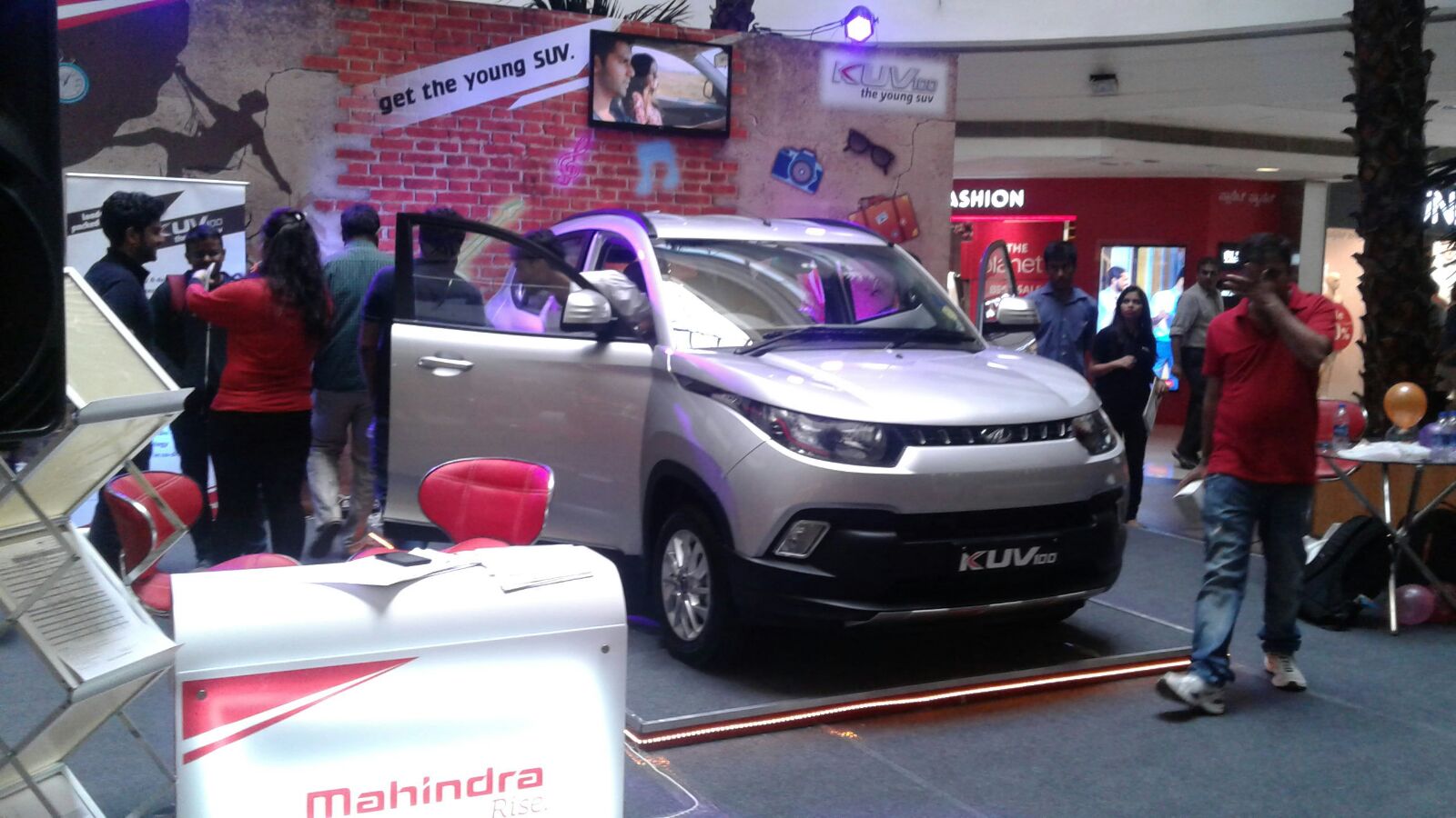 Mahindra XUV 100